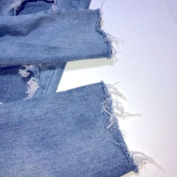 Momokrom High Waisted Straight‎ Leg Mom Super Distressed Raw Hem Jean Size 6 - Picture 10 of 13